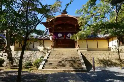 光明寺（粟生光明寺）の山門・神門