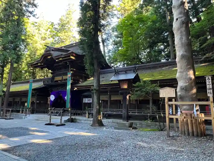 諏訪大社下社春宮(長野県)