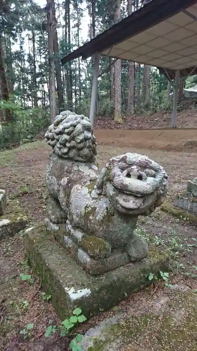 駒形根神社の狛犬