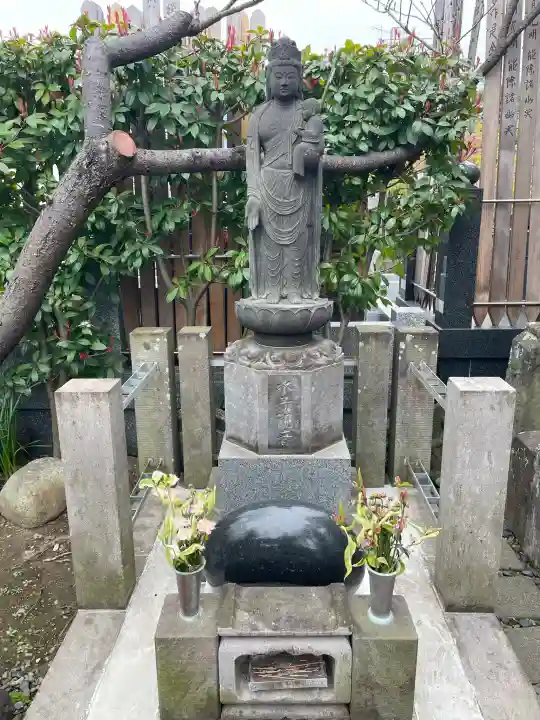 善慶寺の{uncategorized: "未分類", other: "その他", undefined: "問題あり", building: "その他建物", grave: "お墓", sacred_gate: "鳥居", guardian: "狛犬", statue: "像", buddha: "仏像", history: "歴史", nature: "自然", garden: "庭園", animal: "動物", pagoda: "塔", temizu: "手水舎", mountain_gate: "山門・神門", sanctuary: "本殿・本堂", subordinate: "末社・摂社", art: "芸術", scenery: "景色", jizo: "地蔵", ema: "絵馬", goshuin: "御朱印", omikuji: "おみくじ", items: "授与品その他", amulet: "お守り", goshuincho: "御朱印帳", eats: "食事", festival: "お祭り", votive_dance: "神楽", shichigosan: "七五三参", wedding: "結婚式", experience: "体験その他", initially: "初詣", around: "周辺", anti_infection: "感染症対策"}