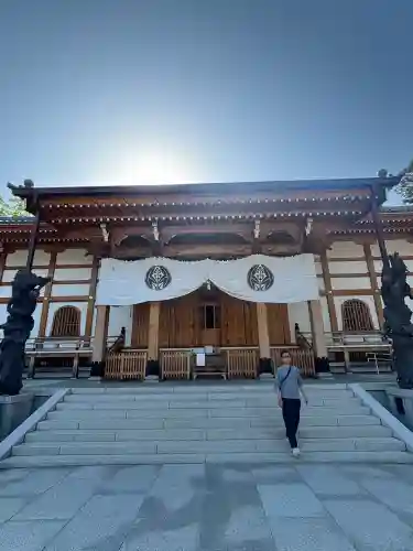 豊川閣　妙厳寺の{uncategorized: "未分類", other: "その他", undefined: "問題あり", building: "その他建物", grave: "お墓", sacred_gate: "鳥居", guardian: "狛犬", statue: "像", buddha: "仏像", history: "歴史", nature: "自然", garden: "庭園", animal: "動物", pagoda: "塔", temizu: "手水舎", mountain_gate: "山門・神門", sanctuary: "本殿・本堂", subordinate: "末社・摂社", art: "芸術", scenery: "景色", jizo: "地蔵", ema: "絵馬", goshuin: "御朱印", omikuji: "おみくじ", items: "授与品その他", amulet: "お守り", goshuincho: "御朱印帳", eats: "食事", festival: "お祭り", votive_dance: "神楽", shichigosan: "七五三参", wedding: "結婚式", experience: "体験その他", initially: "初詣", around: "周辺", anti_infection: "感染症対策"}