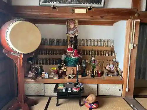 月桂院の{uncategorized: "未分類", other: "その他", undefined: "問題あり", building: "その他建物", grave: "お墓", sacred_gate: "鳥居", guardian: "狛犬", statue: "像", buddha: "仏像", history: "歴史", nature: "自然", garden: "庭園", animal: "動物", pagoda: "塔", temizu: "手水舎", mountain_gate: "山門・神門", sanctuary: "本殿・本堂", subordinate: "末社・摂社", art: "芸術", scenery: "景色", jizo: "地蔵", ema: "絵馬", goshuin: "御朱印", omikuji: "おみくじ", items: "授与品その他", amulet: "お守り", goshuincho: "御朱印帳", eats: "食事", festival: "お祭り", votive_dance: "神楽", shichigosan: "七五三参", wedding: "結婚式", experience: "体験その他", initially: "初詣", around: "周辺", anti_infection: "感染症対策"}