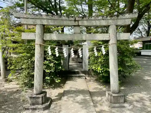 高城神社の{uncategorized: "未分類", other: "その他", undefined: "問題あり", building: "その他建物", grave: "お墓", sacred_gate: "鳥居", guardian: "狛犬", statue: "像", buddha: "仏像", history: "歴史", nature: "自然", garden: "庭園", animal: "動物", pagoda: "塔", temizu: "手水舎", mountain_gate: "山門・神門", sanctuary: "本殿・本堂", subordinate: "末社・摂社", art: "芸術", scenery: "景色", jizo: "地蔵", ema: "絵馬", goshuin: "御朱印", omikuji: "おみくじ", items: "授与品その他", amulet: "お守り", goshuincho: "御朱印帳", eats: "食事", festival: "お祭り", votive_dance: "神楽", shichigosan: "七五三参", wedding: "結婚式", experience: "体験その他", initially: "初詣", around: "周辺", anti_infection: "感染症対策"}