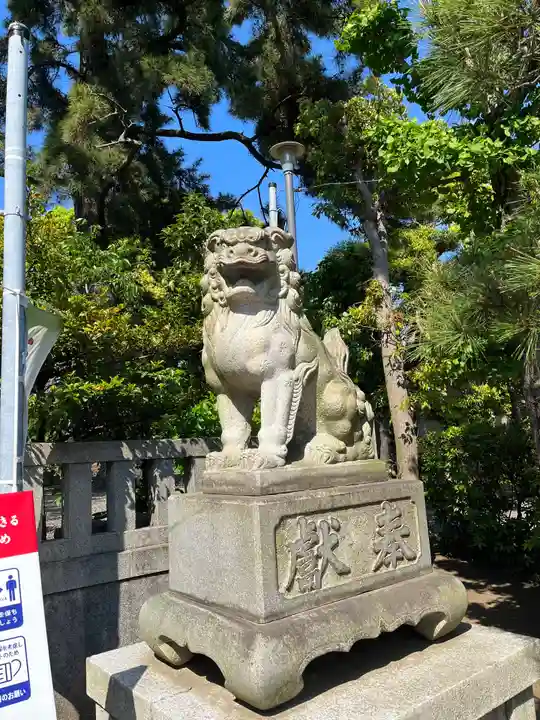 片瀬諏訪神社の狛犬