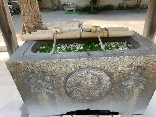 女躰大神の手水舎