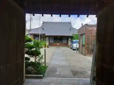 泉正寺の本殿・本堂