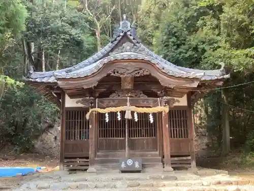 大山積神社の本殿