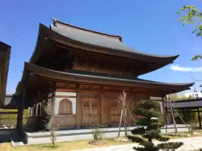 小松寺の本殿・本堂