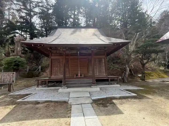 真照寺の{uncategorized: "未分類", other: "その他", undefined: "問題あり", building: "その他建物", grave: "お墓", sacred_gate: "鳥居", guardian: "狛犬", statue: "像", buddha: "仏像", history: "歴史", nature: "自然", garden: "庭園", animal: "動物", pagoda: "塔", temizu: "手水舎", mountain_gate: "山門・神門", sanctuary: "本殿・本堂", subordinate: "末社・摂社", art: "芸術", scenery: "景色", jizo: "地蔵", ema: "絵馬", goshuin: "御朱印", omikuji: "おみくじ", items: "授与品その他", amulet: "お守り", goshuincho: "御朱印帳", eats: "食事", festival: "お祭り", votive_dance: "神楽", shichigosan: "七五三参", wedding: "結婚式", experience: "体験その他", initially: "初詣", around: "周辺", anti_infection: "感染症対策"}