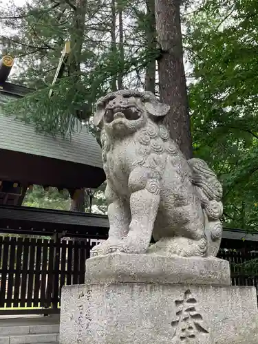 帯広三吉神社の狛犬