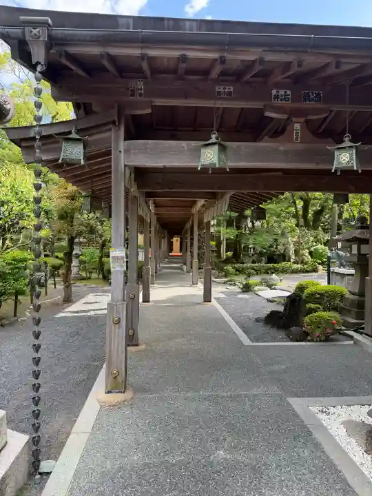 大井神社の{uncategorized: "未分類", other: "その他", undefined: "問題あり", building: "その他建物", grave: "お墓", sacred_gate: "鳥居", guardian: "狛犬", statue: "像", buddha: "仏像", history: "歴史", nature: "自然", garden: "庭園", animal: "動物", pagoda: "塔", temizu: "手水舎", mountain_gate: "山門・神門", sanctuary: "本殿・本堂", subordinate: "末社・摂社", art: "芸術", scenery: "景色", jizo: "地蔵", ema: "絵馬", goshuin: "御朱印", omikuji: "おみくじ", items: "授与品その他", amulet: "お守り", goshuincho: "御朱印帳", eats: "食事", festival: "お祭り", votive_dance: "神楽", shichigosan: "七五三参", wedding: "結婚式", experience: "体験その他", initially: "初詣", around: "周辺", anti_infection: "感染症対策"}