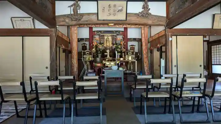 長泉寺の本殿・本堂