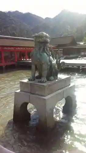 厳島神社の狛犬