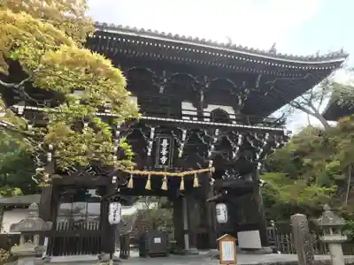 善峯寺の山門・神門