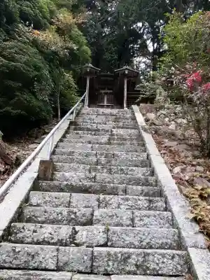 流谷八幡神社の{uncategorized: "未分類", other: "その他", undefined: "問題あり", building: "その他建物", grave: "お墓", sacred_gate: "鳥居", guardian: "狛犬", statue: "像", buddha: "仏像", history: "歴史", nature: "自然", garden: "庭園", animal: "動物", pagoda: "塔", temizu: "手水舎", mountain_gate: "山門・神門", sanctuary: "本殿・本堂", subordinate: "末社・摂社", art: "芸術", scenery: "景色", jizo: "地蔵", ema: "絵馬", goshuin: "御朱印", omikuji: "おみくじ", items: "授与品その他", amulet: "お守り", goshuincho: "御朱印帳", eats: "食事", festival: "お祭り", votive_dance: "神楽", shichigosan: "七五三参", wedding: "結婚式", experience: "体験その他", initially: "初詣", around: "周辺", anti_infection: "感染症対策"}