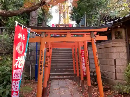 花園稲荷神社の鳥居