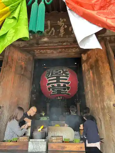 金峯山寺の{uncategorized: "未分類", other: "その他", undefined: "問題あり", building: "その他建物", grave: "お墓", sacred_gate: "鳥居", guardian: "狛犬", statue: "像", buddha: "仏像", history: "歴史", nature: "自然", garden: "庭園", animal: "動物", pagoda: "塔", temizu: "手水舎", mountain_gate: "山門・神門", sanctuary: "本殿・本堂", subordinate: "末社・摂社", art: "芸術", scenery: "景色", jizo: "地蔵", ema: "絵馬", goshuin: "御朱印", omikuji: "おみくじ", items: "授与品その他", amulet: "お守り", goshuincho: "御朱印帳", eats: "食事", festival: "お祭り", votive_dance: "神楽", shichigosan: "七五三参", wedding: "結婚式", experience: "体験その他", initially: "初詣", around: "周辺", anti_infection: "感染症対策"}