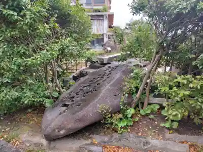 和倉弁天社の{uncategorized: "未分類", other: "その他", undefined: "問題あり", building: "その他建物", grave: "お墓", sacred_gate: "鳥居", guardian: "狛犬", statue: "像", buddha: "仏像", history: "歴史", nature: "自然", garden: "庭園", animal: "動物", pagoda: "塔", temizu: "手水舎", mountain_gate: "山門・神門", sanctuary: "本殿・本堂", subordinate: "末社・摂社", art: "芸術", scenery: "景色", jizo: "地蔵", ema: "絵馬", goshuin: "御朱印", omikuji: "おみくじ", items: "授与品その他", amulet: "お守り", goshuincho: "御朱印帳", eats: "食事", festival: "お祭り", votive_dance: "神楽", shichigosan: "七五三参", wedding: "結婚式", experience: "体験その他", initially: "初詣", around: "周辺", anti_infection: "感染症対策"}