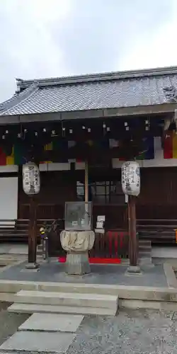 神泉苑の本殿・本堂