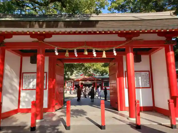 春日神社の山門・神門