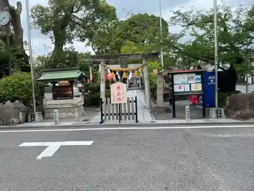 伊奴神社の鳥居