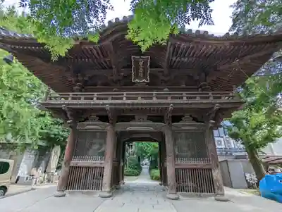 檀王法林寺（栴檀王院無上法林寺）の山門・神門