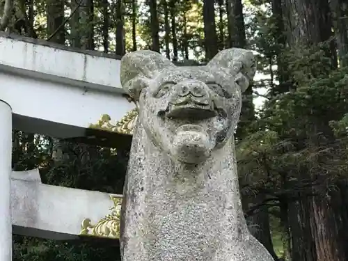 三峯神社の狛犬