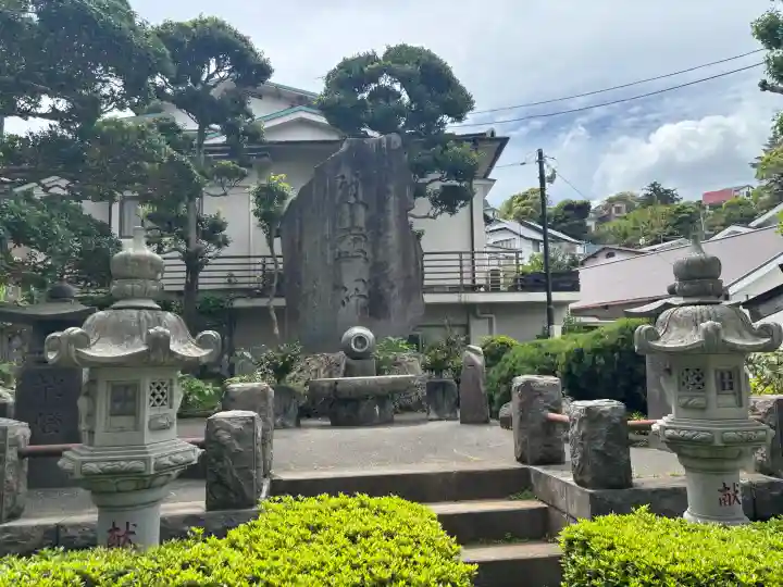 貴船神社の{uncategorized: "未分類", other: "その他", undefined: "問題あり", building: "その他建物", grave: "お墓", sacred_gate: "鳥居", guardian: "狛犬", statue: "像", buddha: "仏像", history: "歴史", nature: "自然", garden: "庭園", animal: "動物", pagoda: "塔", temizu: "手水舎", mountain_gate: "山門・神門", sanctuary: "本殿・本堂", subordinate: "末社・摂社", art: "芸術", scenery: "景色", jizo: "地蔵", ema: "絵馬", goshuin: "御朱印", omikuji: "おみくじ", items: "授与品その他", amulet: "お守り", goshuincho: "御朱印帳", eats: "食事", festival: "お祭り", votive_dance: "神楽", shichigosan: "七五三参", wedding: "結婚式", experience: "体験その他", initially: "初詣", around: "周辺", anti_infection: "感染症対策"}