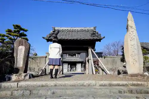 養寿寺の山門・神門