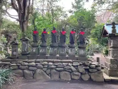 潮音寺の{uncategorized: "未分類", other: "その他", undefined: "問題あり", building: "その他建物", grave: "お墓", sacred_gate: "鳥居", guardian: "狛犬", statue: "像", buddha: "仏像", history: "歴史", nature: "自然", garden: "庭園", animal: "動物", pagoda: "塔", temizu: "手水舎", mountain_gate: "山門・神門", sanctuary: "本殿・本堂", subordinate: "末社・摂社", art: "芸術", scenery: "景色", jizo: "地蔵", ema: "絵馬", goshuin: "御朱印", omikuji: "おみくじ", items: "授与品その他", amulet: "お守り", goshuincho: "御朱印帳", eats: "食事", festival: "お祭り", votive_dance: "神楽", shichigosan: "七五三参", wedding: "結婚式", experience: "体験その他", initially: "初詣", around: "周辺", anti_infection: "感染症対策"}