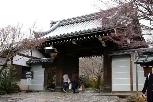 龍安寺の山門