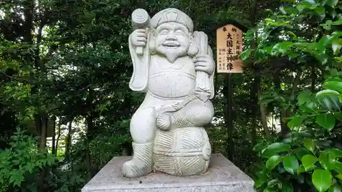 長宮氷川神社の像