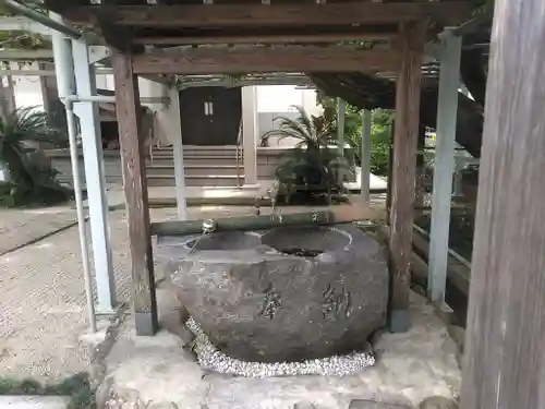 十輪院の手水舎