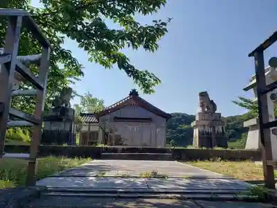 三上神社の本殿