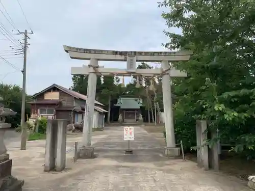 諏訪神社の鳥居