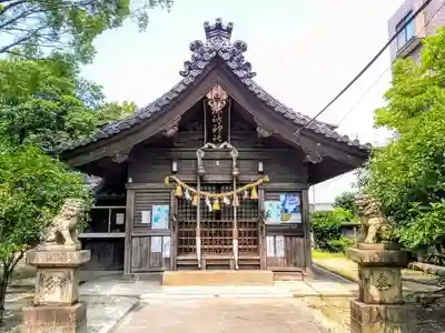 諏訪神社の本殿・本堂