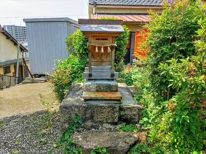 秋葉三尺坊大士 大士堂(秋葉教会)の末社・摂社