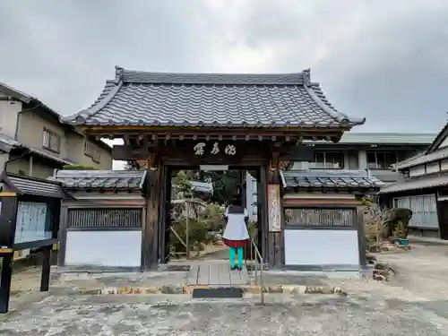 篠原寺の山門