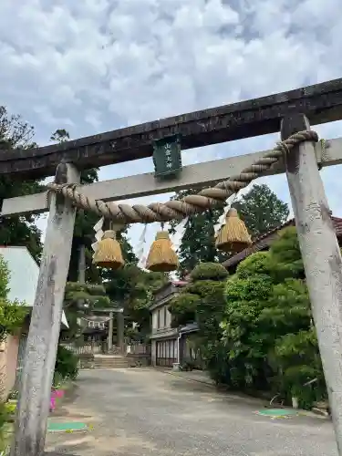 山倉大神の{uncategorized: "未分類", other: "その他", undefined: "問題あり", building: "その他建物", grave: "お墓", sacred_gate: "鳥居", guardian: "狛犬", statue: "像", buddha: "仏像", history: "歴史", nature: "自然", garden: "庭園", animal: "動物", pagoda: "塔", temizu: "手水舎", mountain_gate: "山門・神門", sanctuary: "本殿・本堂", subordinate: "末社・摂社", art: "芸術", scenery: "景色", jizo: "地蔵", ema: "絵馬", goshuin: "御朱印", omikuji: "おみくじ", items: "授与品その他", amulet: "お守り", goshuincho: "御朱印帳", eats: "食事", festival: "お祭り", votive_dance: "神楽", shichigosan: "七五三参", wedding: "結婚式", experience: "体験その他", initially: "初詣", around: "周辺", anti_infection: "感染症対策"}
