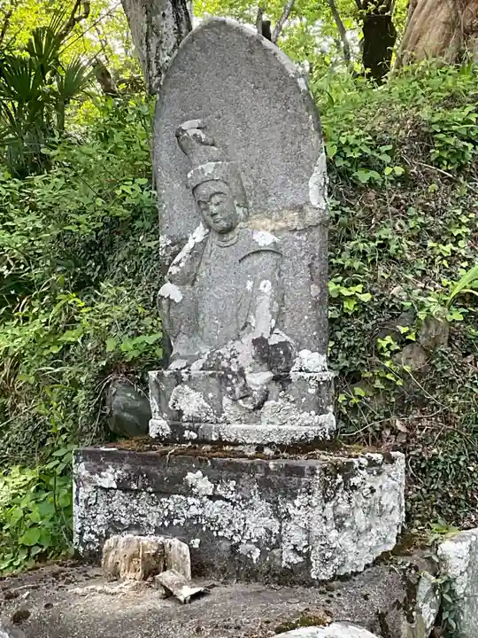 成身院 百体観音堂(さざえ堂)(埼玉県)