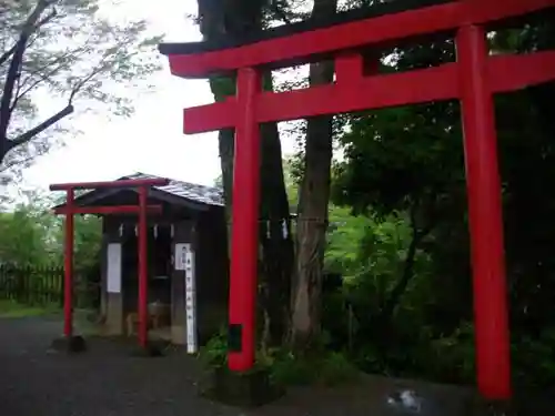 白笹稲荷神社の鳥居