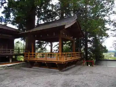 高尾穂見神社の本殿・本堂