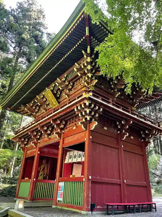 御岩神社の山門・神門