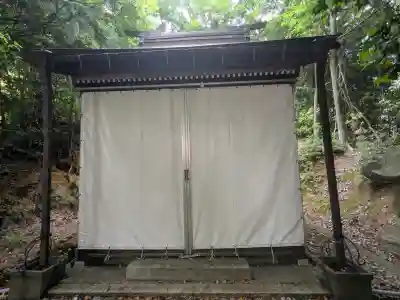 虎御前神社の{uncategorized: "未分類", other: "その他", undefined: "問題あり", building: "その他建物", grave: "お墓", sacred_gate: "鳥居", guardian: "狛犬", statue: "像", buddha: "仏像", history: "歴史", nature: "自然", garden: "庭園", animal: "動物", pagoda: "塔", temizu: "手水舎", mountain_gate: "山門・神門", sanctuary: "本殿・本堂", subordinate: "末社・摂社", art: "芸術", scenery: "景色", jizo: "地蔵", ema: "絵馬", goshuin: "御朱印", omikuji: "おみくじ", items: "授与品その他", amulet: "お守り", goshuincho: "御朱印帳", eats: "食事", festival: "お祭り", votive_dance: "神楽", shichigosan: "七五三参", wedding: "結婚式", experience: "体験その他", initially: "初詣", around: "周辺", anti_infection: "感染症対策"}