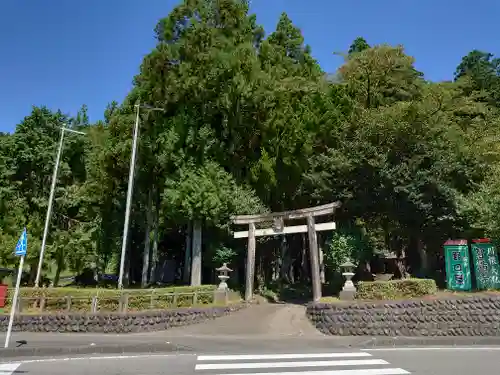 下長尾八幡宮の鳥居