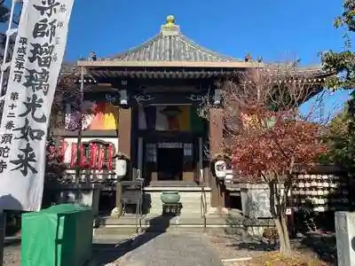 頭陀寺の本殿