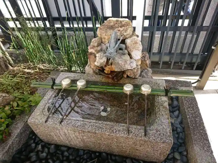 六波羅蜜寺の手水舎