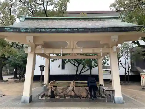 湊川神社の手水舎