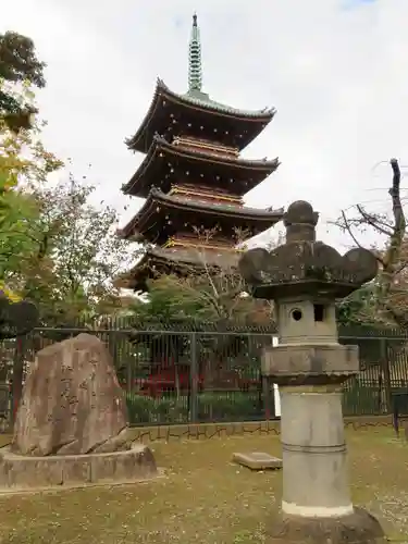 上野東照宮の塔