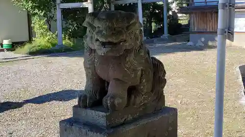 六月八幡神社の狛犬